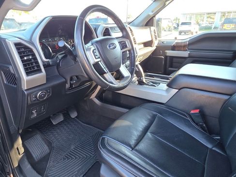 Used 2019 Ford F150 Lariat image 22