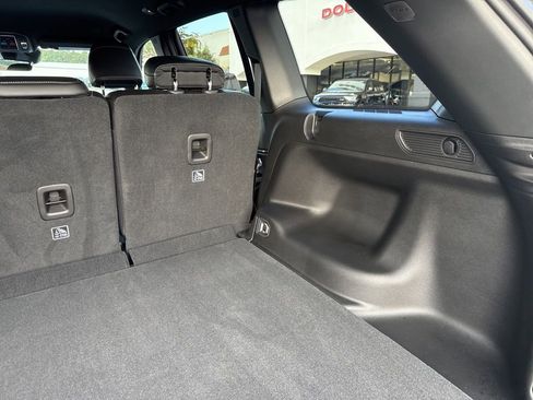 New 2025 Jeep Grand Cherokee Altitude image 12