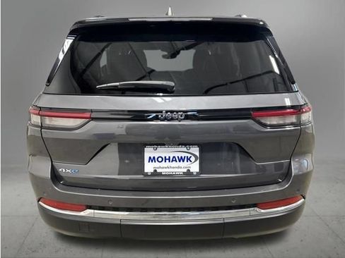 Used 2023 Jeep Grand Cherokee 4WD 4xe image 4