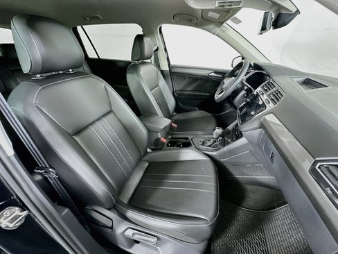 Used 2024 Volkswagen Tiguan SE FWD image 27