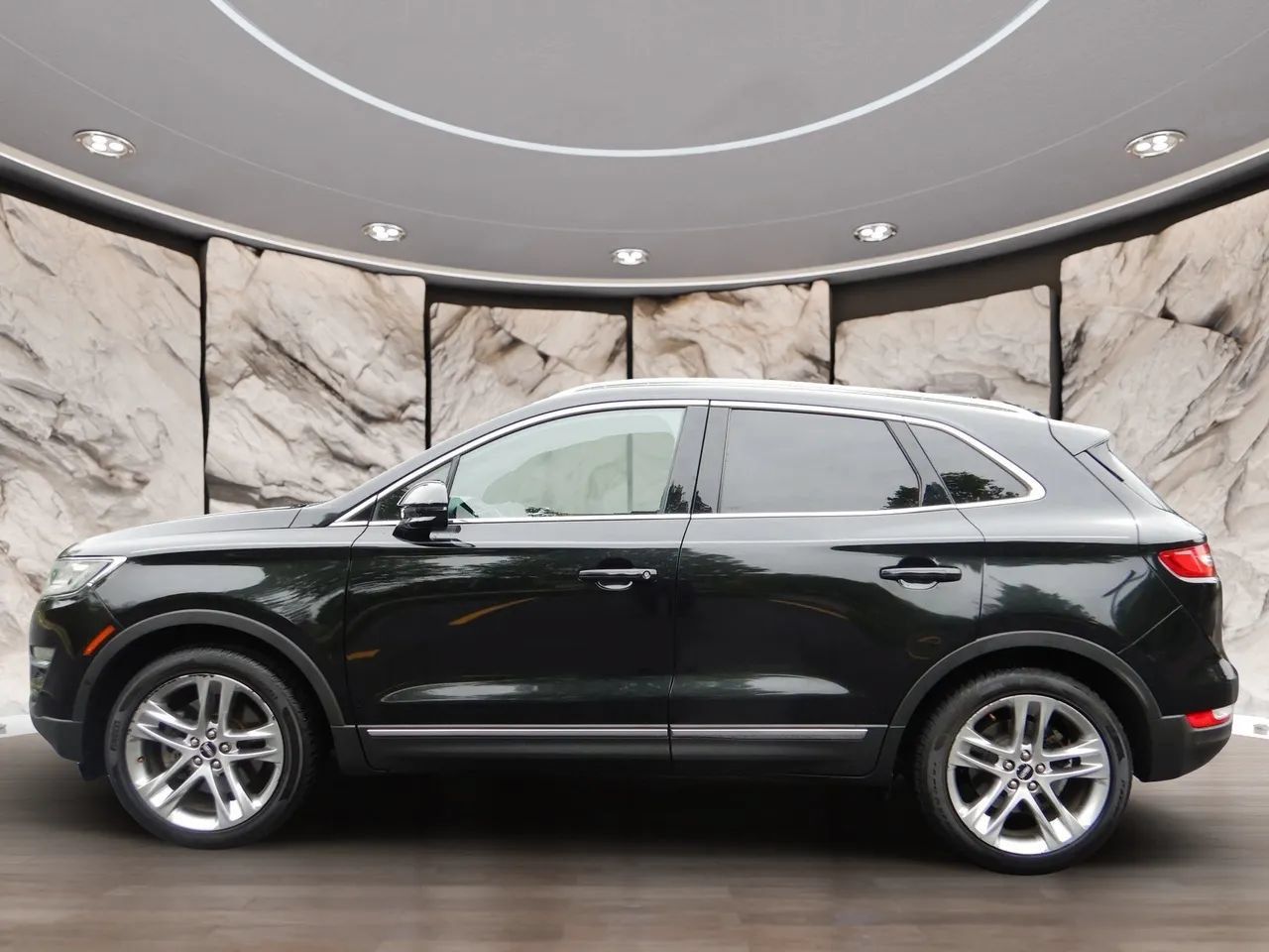 Used 2015 Lincoln MKC AWD w/ Equipment Group 102A Reserve image 9