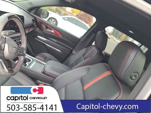 Used 2025 Chevrolet Traverse RS w/ LPO, Floor Liner Package image 15