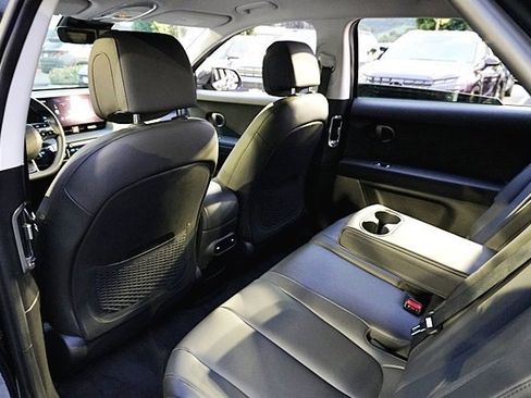 Used 2025 Hyundai Ioniq 5 SEL image 18