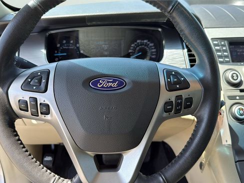 Used 2014 Ford Taurus SEL image 12