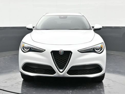 Used 2020 Alfa Romeo Stelvio image 8