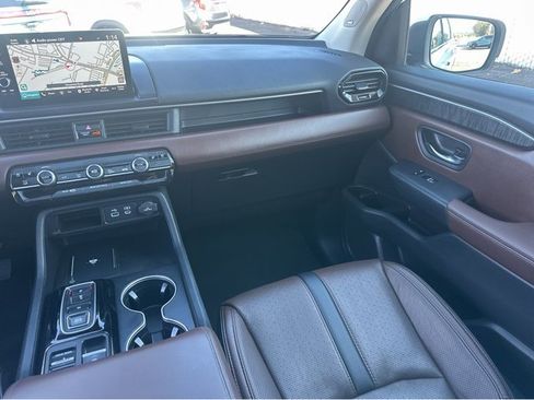 Used 2023 Honda Pilot Elite image 13