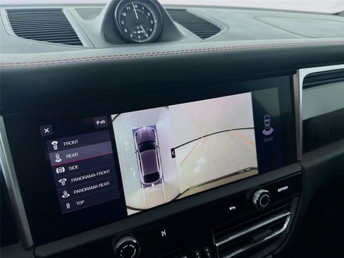 Certified 2023 Porsche Macan S AWD/4WD image 17