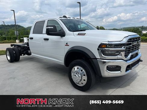 New 2026 RAM 5500 Tradesman w/ Chrome Appearance Group AWD/4WD image 27
