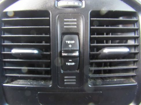 Used 2018 Porsche Macan image 30