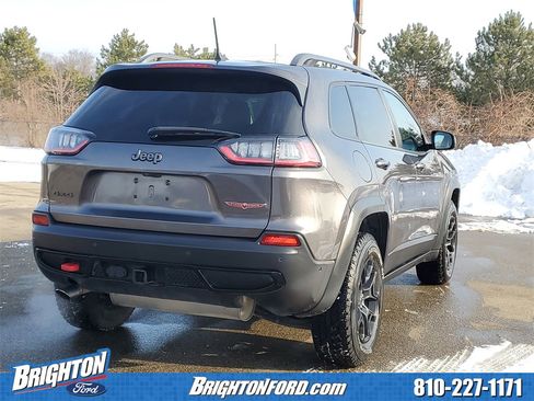 Used 2019 Jeep Cherokee Trailhawk w/ Comfort/Convenience Group image 4