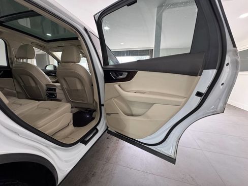 Used 2018 Audi Q7 3.0T Premium Plus AWD/4WD image 27