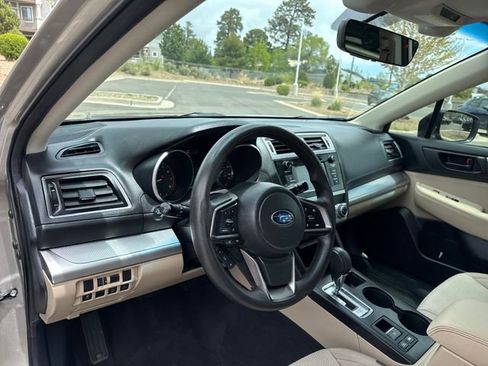 Used 2019 Subaru Outback 2.5i AWD/4WD image 12