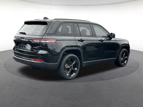Certified 2023 Jeep Grand Cherokee Limited w/ Black Appearance Package AWD/4WD image 6