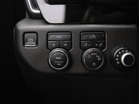 Used 2023 Chevrolet Silverado 1500 LT image 10