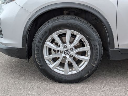 Used 2020 Nissan Rogue SV AWD/4WD image 13