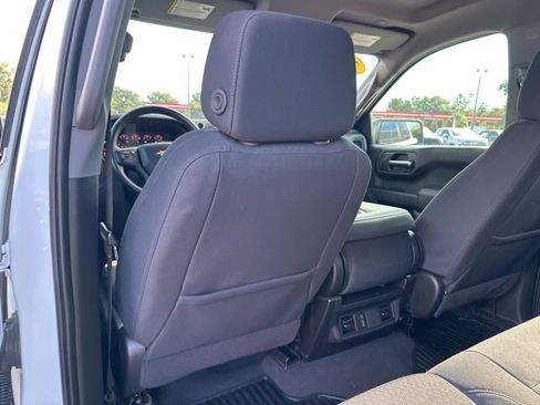 Certified 2024 Chevrolet Silverado 1500 Custom image 32