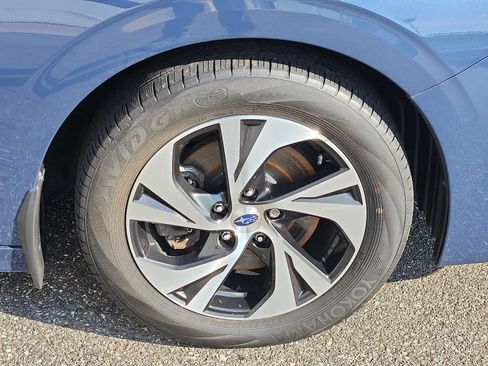Used 2024 Subaru Legacy Premium AWD/4WD image 8