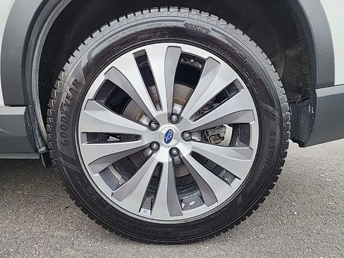 Certified 2022 Subaru Ascent Touring AWD/4WD image 4