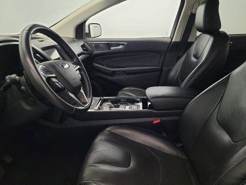 Used 2020 Ford Edge Titanium w/ Equipment Group 301A AWD/4WD image 17