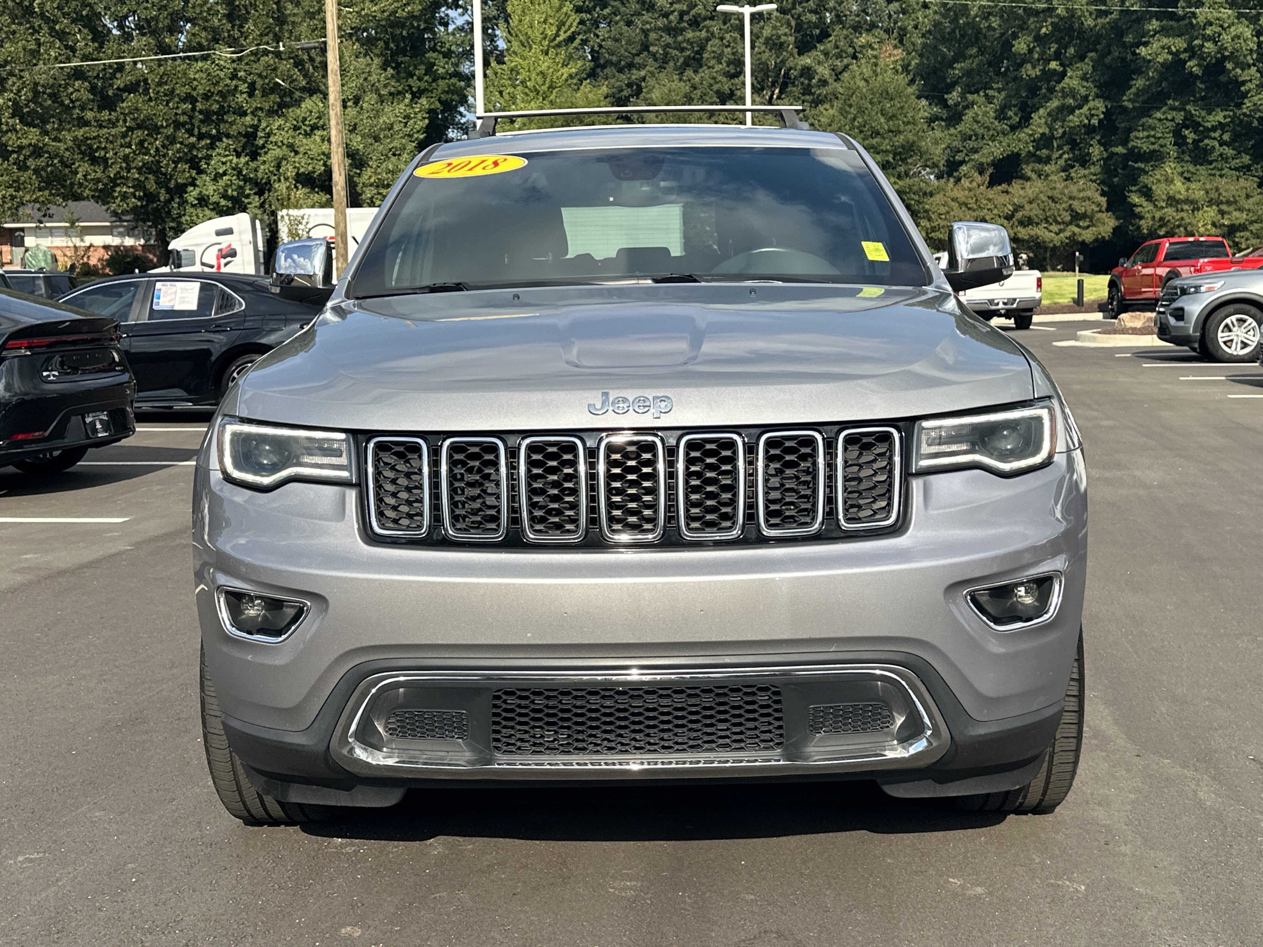 Used 2018 Jeep Grand Cherokee Limited w/ Luxury Group II RWD image 3