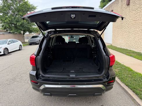 Used 2019 Nissan Pathfinder S AWD/4WD image 14