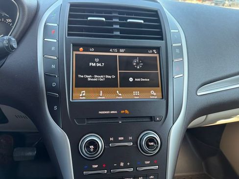 Used 2018 Lincoln MKC Premiere FWD image 21