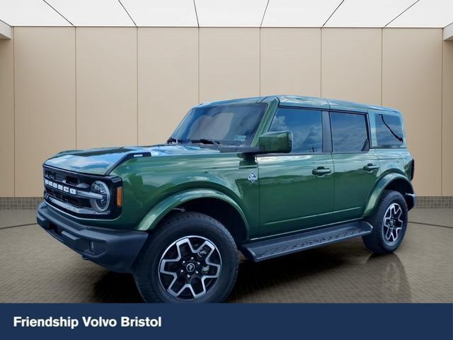 Used 2025 Ford Bronco Outer Banks AWD/4WD image 1