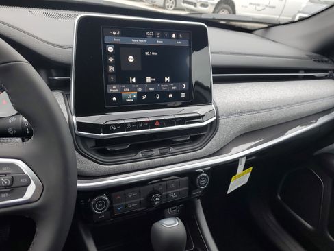 New 2026 Jeep Compass Latitude image 24