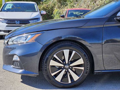 Used 2022 Nissan Altima 2.5 SV image 8