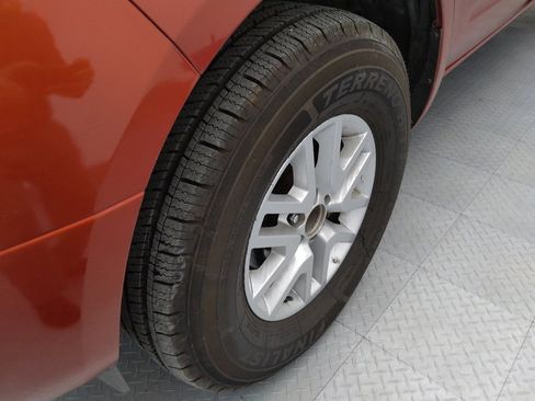 Used 2017 Nissan Frontier SV image 31