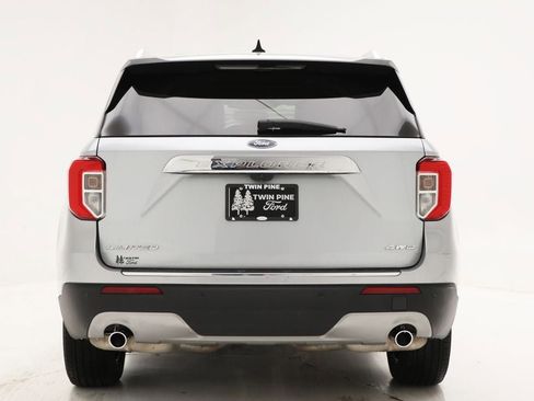 Used 2023 Ford Explorer Limited image 8