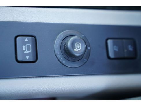 Used 2010 Ford F350 Lariat image 27