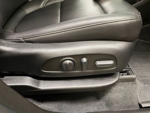 Used 2023 Chevrolet Traverse LT w/ LPO, Floor Liner Package AWD/4WD image 37