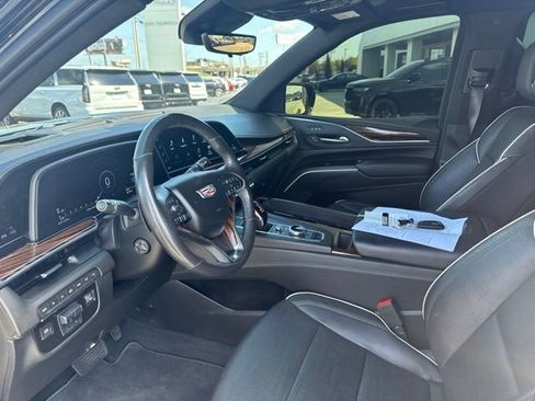 Used 2021 Cadillac Escalade ESV Premium Luxury w/ Driver Assist Tech Package AWD/4WD image 5