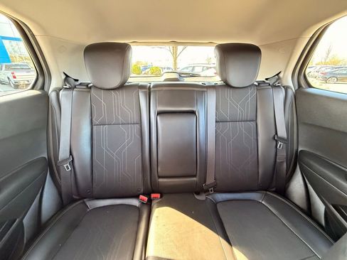 Used 2020 Chevrolet Trax LT w/ LT Convenience Package image 29