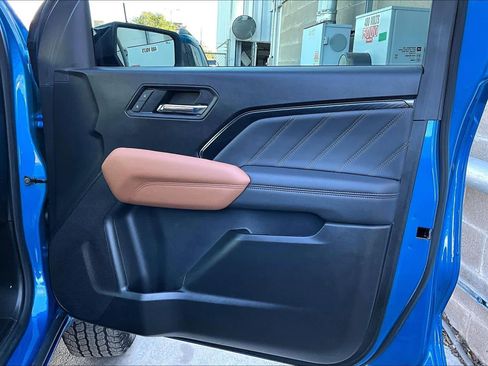 Used 2024 GMC Canyon AT4 w/ AT4 Premium Package image 22