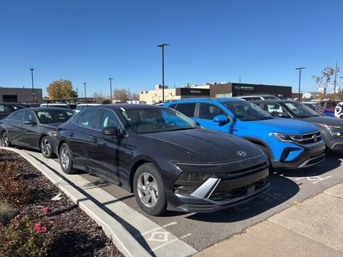 Used 2025 Hyundai Sonata SE image 3