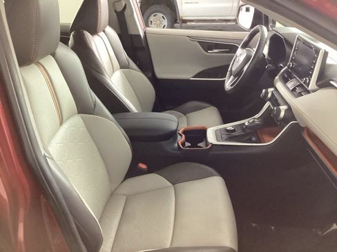 Used 2020 Toyota RAV4 Adventure w/ Convenience Package AWD/4WD image 18