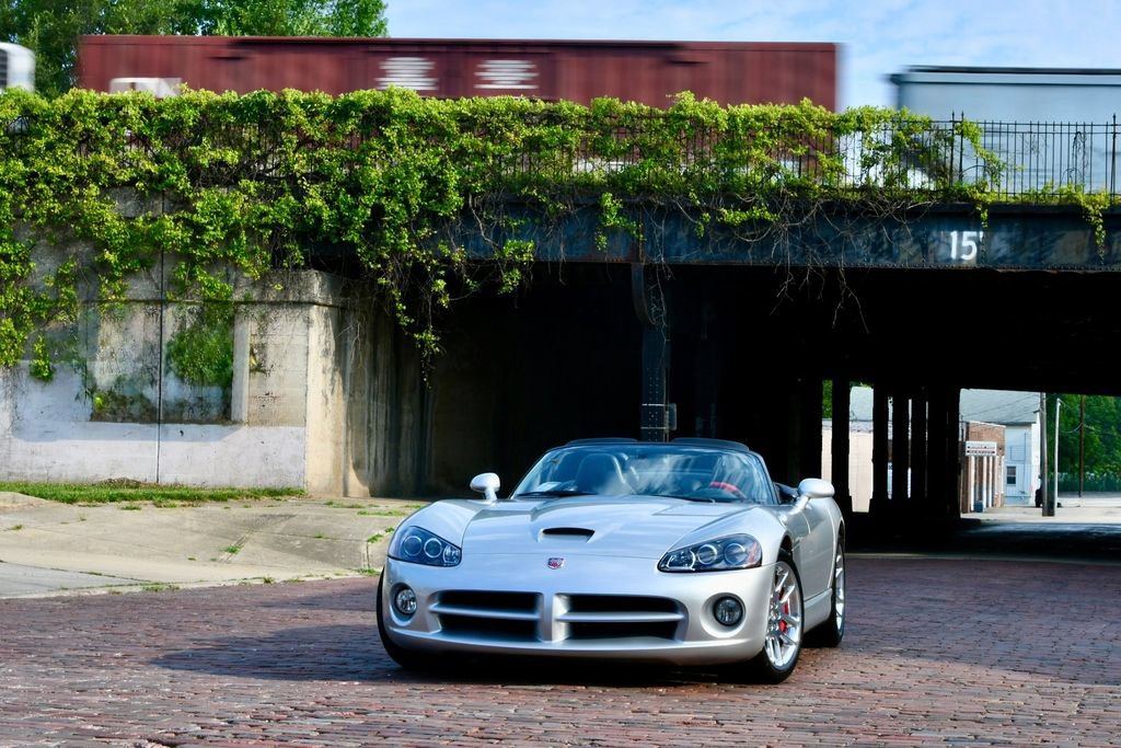 Used 2005 Dodge Viper SRT-10 w/ Mamba Edition Group RWD image 2