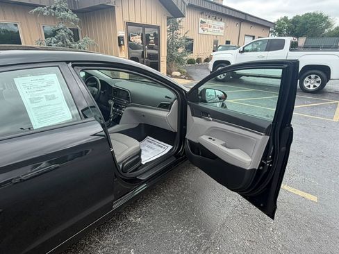 Used 2020 Hyundai Elantra Value Edition FWD image 31