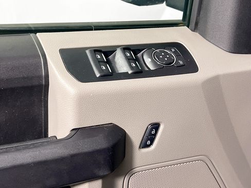 Used 2017 Ford F150 XL w/ Equipment Group 101A Mid RWD image 16