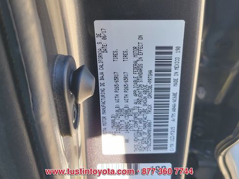 Used 2017 Toyota Tacoma TRD Sport image 16