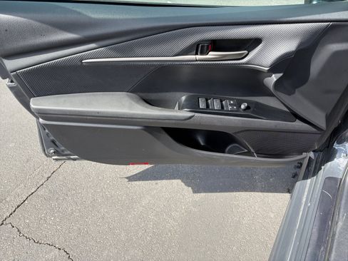 Used 2025 Toyota Camry SE FWD image 9