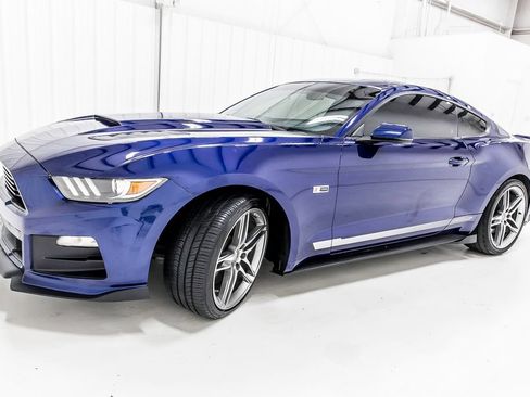 Used 2015 Ford Mustang GT Premium RWD image 3