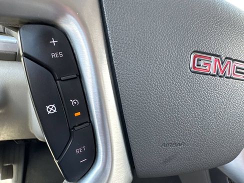 Used 2013 GMC Acadia SLT AWD/4WD image 26