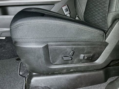 New 2026 RAM 2500 Big Horn AWD/4WD image 14