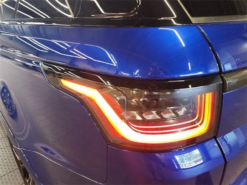Used 2022 Land Rover Range Rover Sport SVR image 9