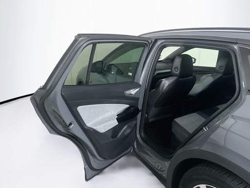 Used 2023 Volkswagen ID.4 2WD image 25