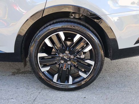 Used 2023 Kia Sorento EX w/ Panoramic Sunroof Package image 24