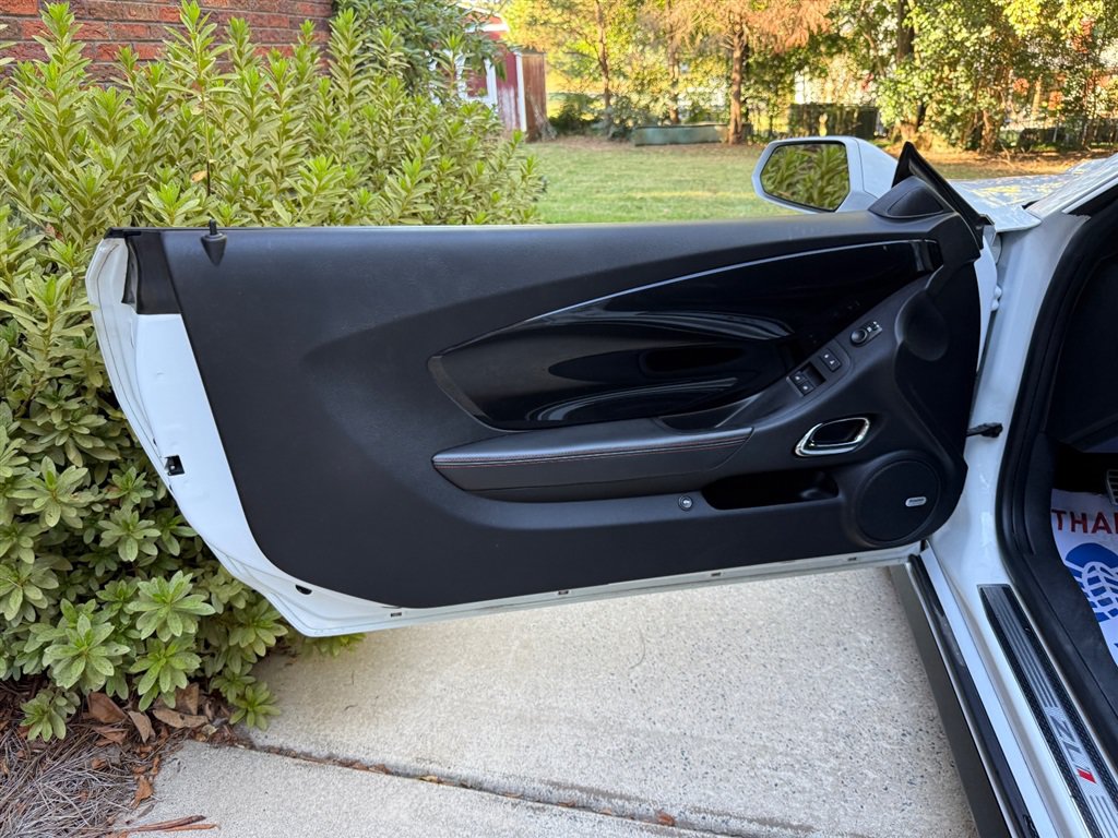 Used 2015 Chevrolet Camaro ZL1 RWD image 43